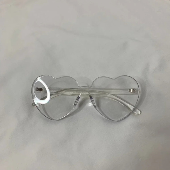 Women's Heart Shape Sunglasses Clear Acrylic Festival Coastal Cowgirl Party - Picture 8 of 14